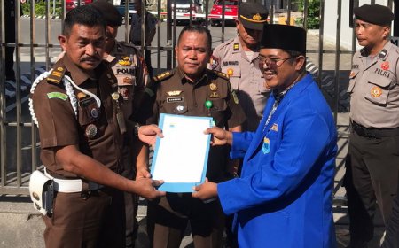 Duga Kadis PUPR Riau Mafia Proyek, PKC PMII Riau Datangi Kejati