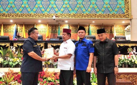 DPRD Riau Gelar Paripurna Penyerahan Pandangan Umum Fraksi