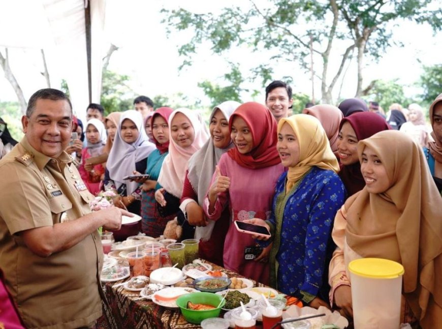 Begini Sosok Wagubri Edy Natar Menurut Emak-Emak Rokan Hulu