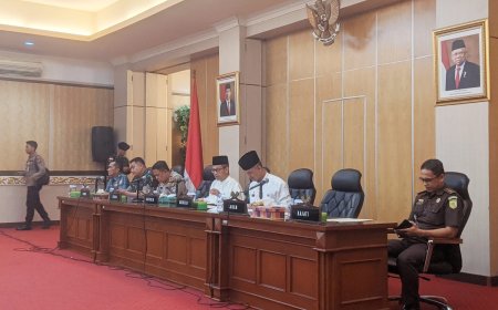 Rapat Persiapan Peringatan HUT ke-78 Kemerdekaan RI Tahun 2023 Provinsi Riau