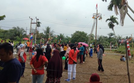 Meski Diguyur Hujan, Warga Kelurahan Tangkerang Barat Pekanbaru Tetap Meriahkan HUT RI ke-78