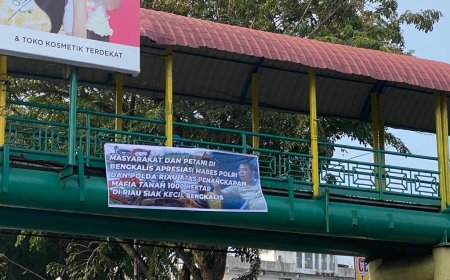 Beredar Spanduk Ucapan Terimakasih Warga Bengkalis Ditangkapnya Penyerobot Lahan