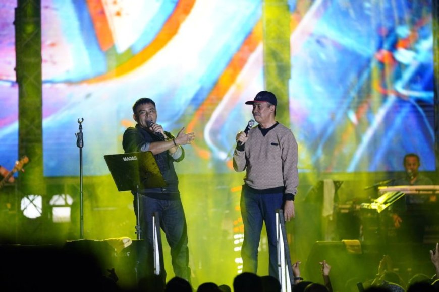 Meriahnya HUT 66 Riau, Gubri Syamsuar Duet Lagu Lancang Kuning dengan Judika