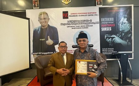 Advokat Senior Armilis Ramaini Apresiasi Guru Jurnalis Wahyudi El Panggabean