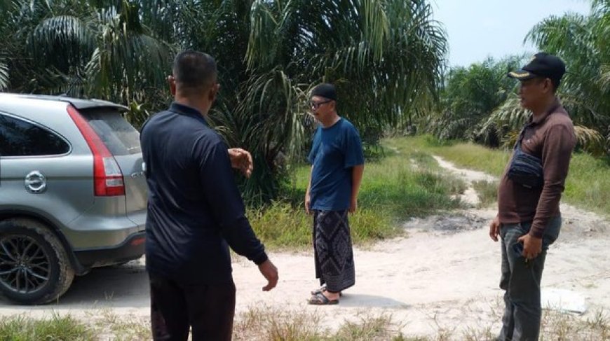 Viral Kapolsek Bungaraya Siak Berkeliling Kebun Sawit Dengan Tersangka Korupsi Pupuk