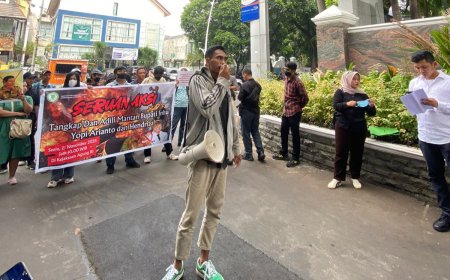 Datangi Kejagung HIPMA Inhu Minta Jaksa Tangkap Mantan Bupati dan Sekda