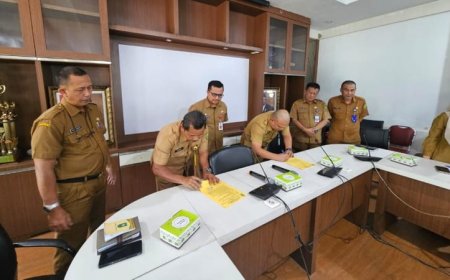 Tandatangani Pakta Integritas, Tengku Fauzan Pesankan Ini Pada Seluruh Jajaran Disdik Riau