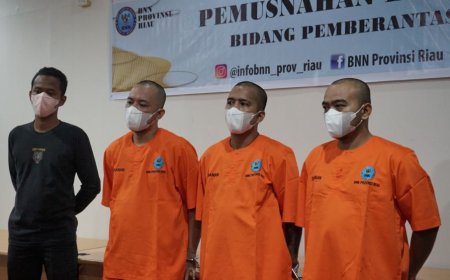 BNNP Riau Tangkap Tiga Orang Pengedar Narkoba, Salah Satunya Mantan Polisi