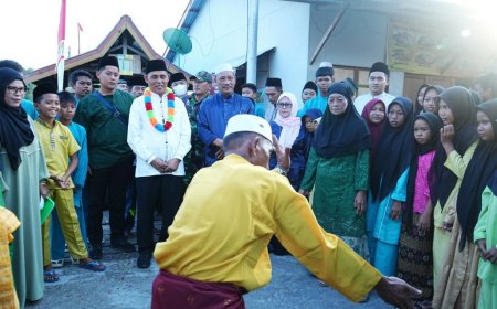 Safari Ramadhan, Pj Bupati Inhil Sholat Tarawih di Mesjid Al-Huda Desa Belaras