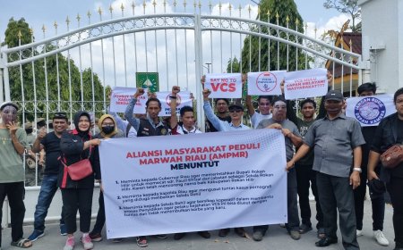 Buntut Viralnya Dugaan VCS Sekda Rohil, Massa Di Pekanbaru Demo Desak Copot