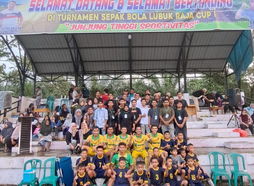 Tutup turnamen Sepak Bola Lubuk Raja Cup 1 Pelalawan, Bupati Zukri Sampaikan Amanah