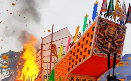 Ritual Bakar Tongkang Berhasil Menyedot Pariwisata Nasional di Bagansiapiapi