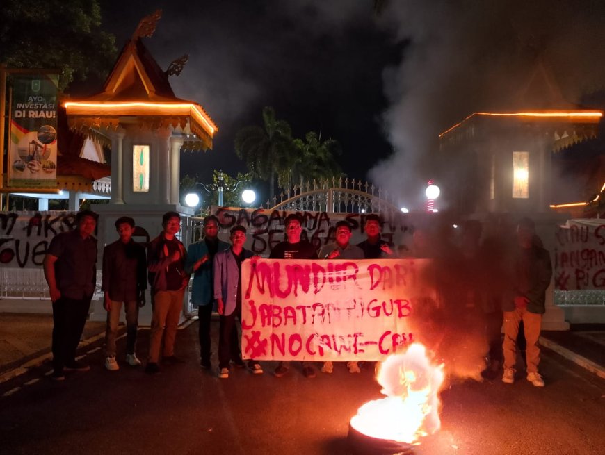 Dinilai Tidak Akan Netral, BEM Nusantara Demo Kediaman Dinas Gubernur Riau