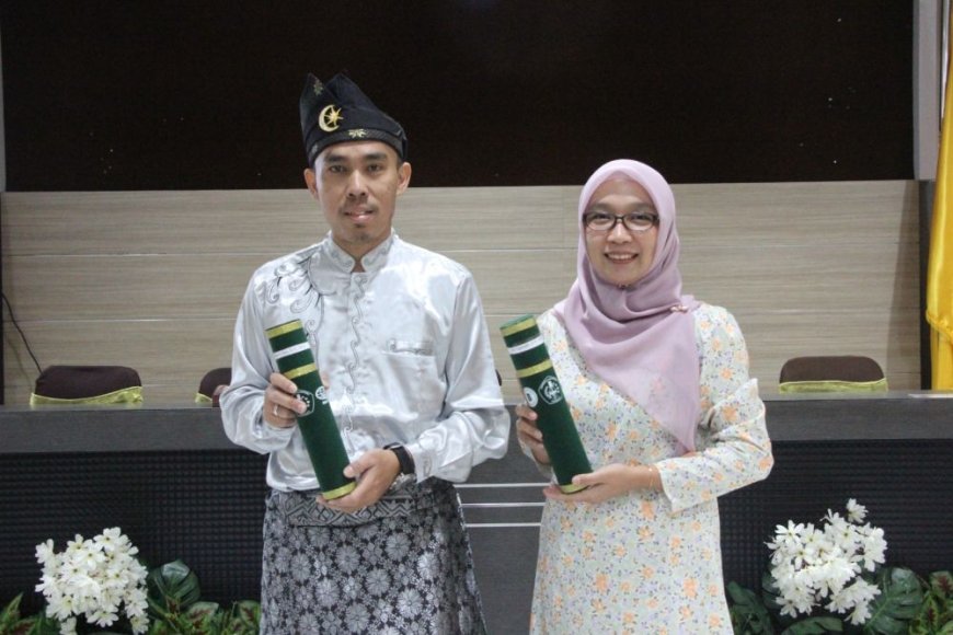 Rektor Unilak Prof Dr Junaidi Lantik Kaprodi dan Sekretaris Prodi Ilmu Hukum