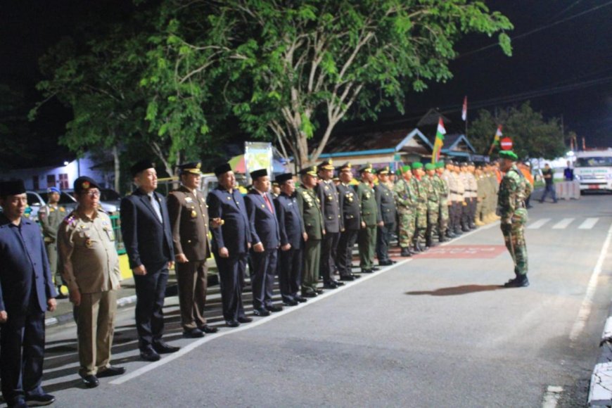 Kasdim 0322/Siak Hadiri Apel Kehormatan dan Renungan Suci di Makam Pahlawan Sultan Syarif Kasim XII