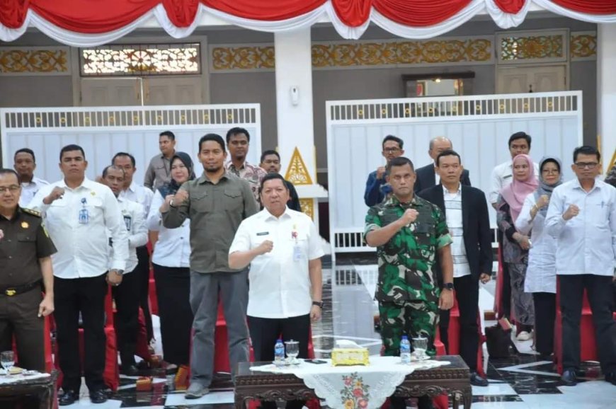 Kasrem 031/WB Hadiri Penandatanganan Kesepakatan Perguruan Tinggi dan Yayasan dengan Pemprov Riau