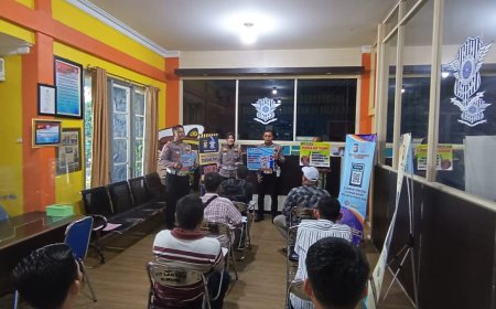 Paur SIM & Tim Sampaikan Himbaun Kamseltibmas & Kamseltibcarlantas kepada Pemohon SIM