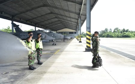 Puncak Peringatan Hari Ulang Tahun ke-79 TNI, AU Roesmin Nurjadin Ambil Bagian Demo Udara