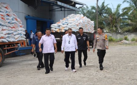 Jelang Pilkada Serentak, Polda Riau Cek Kesiapan Stok Beras di Bulog