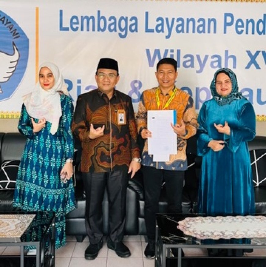 Kepala LL Dikti Wilayah XVII Serahkan SK Program Studi Sarjana Kedokteran Universitas Prima Indonesia
