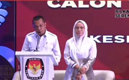 Debat Calon Walikota Pekanbaru, Muflihun dan Ade Hartati Tampilkan Gaya Elegan Tanpa Serangan