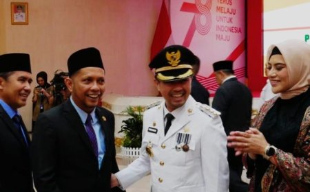 Wakil Ketua DPRD Tengku Azwendi Fajri Hadiri Pelantikan Pj Walikota