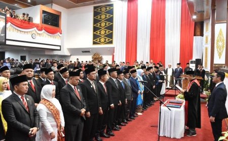 Rapat Paripurna Pelantikan Anggota DPRD Kota Pekanbaru Periode 2024-2029