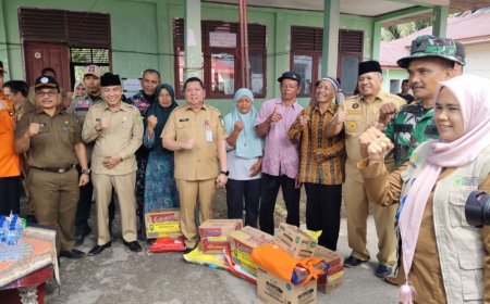 Pemprov Riau Salurkan Bantuan untuk Korban Banjir di Siak