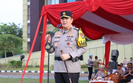 Kapolda Riau Pimpin Apel Gelar Pasukan Operasi Keselamatan Lancang Kuning 2025
