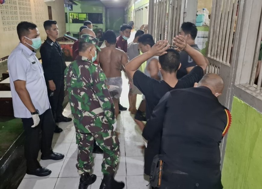 Zero Tolerance terhadap Narkoba dan Handphone, Lapas Pekanbaru Gandeng APH Gelar Razia