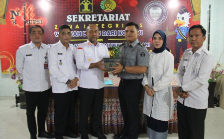 Kalapas Pekanbaru Pimpinan Sidang Pra Nikah Petugas Lapas Pekanbaru