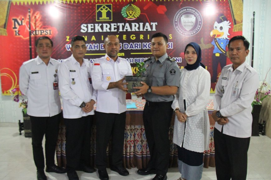 Kalapas Pekanbaru Pimpinan Sidang Pra Nikah Petugas Lapas Pekanbaru
