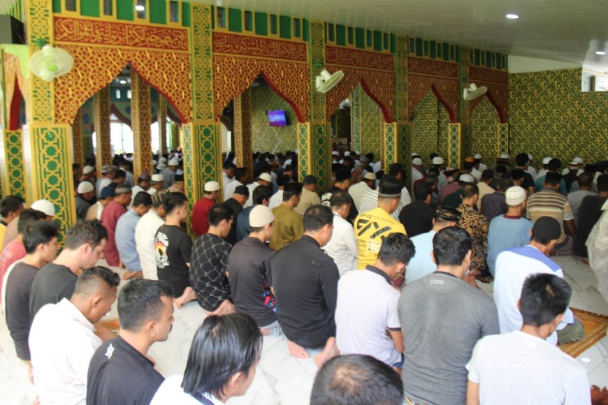 Sholat Jumat Berjamaah di Lapas Pekanbaru Tingkatkan Pembinaan Rohani Bagi WBP