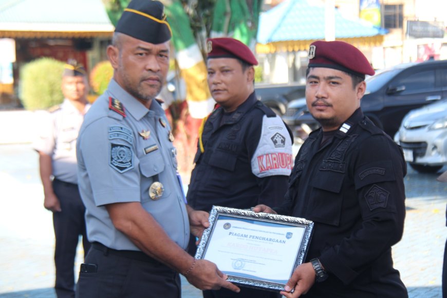 Lapas Kelas IIA Pekanbaru Berikan Penghargaan kepada Pegawai Berprestasi