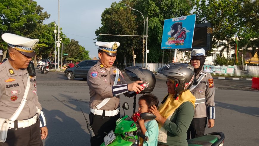 Ditlantas Polda Riau Kampanyekan Keselamatan Lalulintas di Tugu Perjuangan