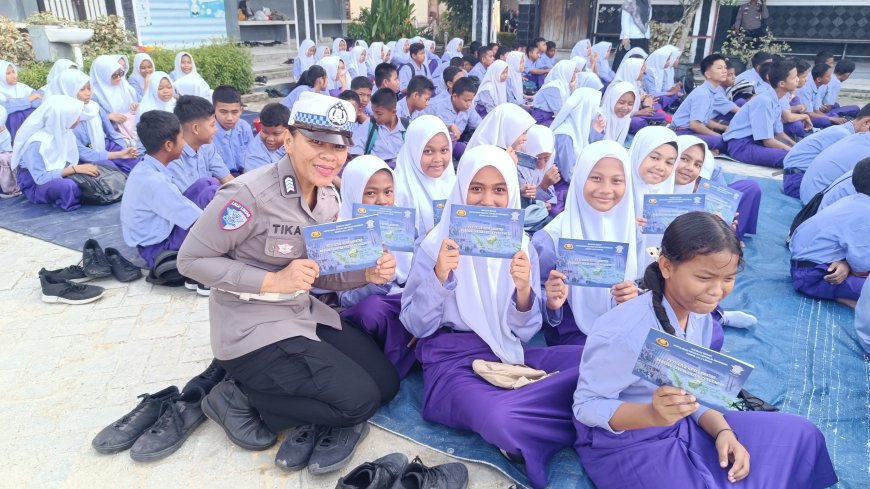 Ditlantas Polda Riau Gelar Police Go to School di SMPN 37 Pekanbaru