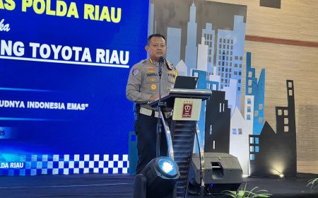 Dirlantas Polda Riau Edukasi Keselamatan Lalu Lintas dalam Fleet Gathering Agung Toyota Riau