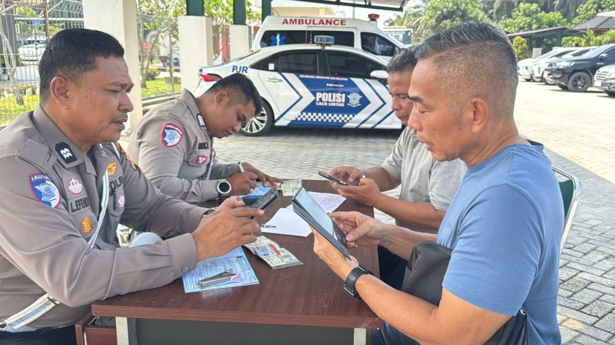 Satgas Gakkum Tindak Pengemudi Ngebut di Tol Pekanbaru–Dumai Gunakan Speed Gun