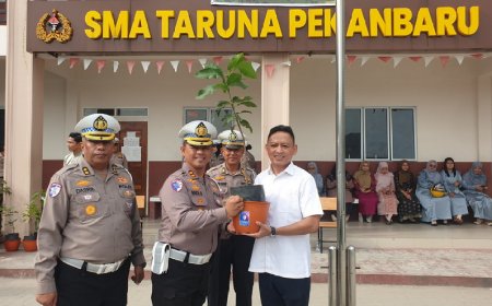 Ditlantas Polda Riau Tanamkan Budaya Tertib dan Cinta Lingkungan Lewat Police Goes To School
