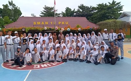 Ditlantas Polda Riau Gelar Police Goes to School & Green Policing di SMAN 12 Pekanbaru