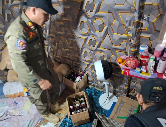 Polres Pelalawan Gelar Operasi Pekat di Lokalisasi Sawitan, 9 Kafe Ilegal Dibongkar