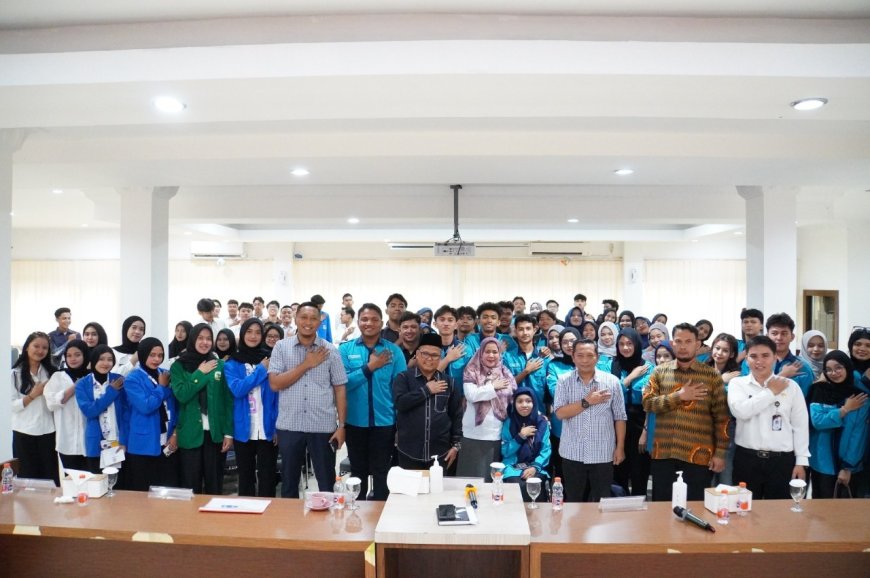 Mahasiswa Ilmu Pemerintahan UNRI Laksanakan Praktikum Sistem Kepartaian di KPU Riau