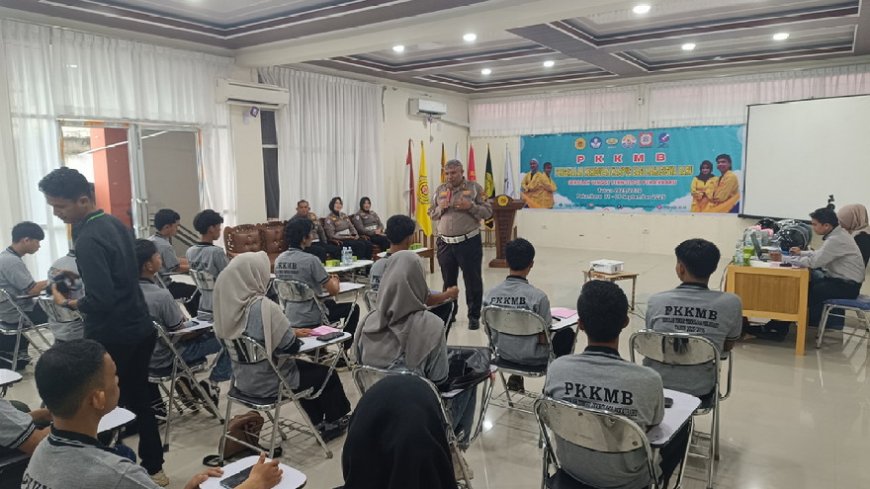 Ditlantas Polda Riau Gelar Police Goes To Campus di Sekolah Tinggi Teknologi Peoanbaru