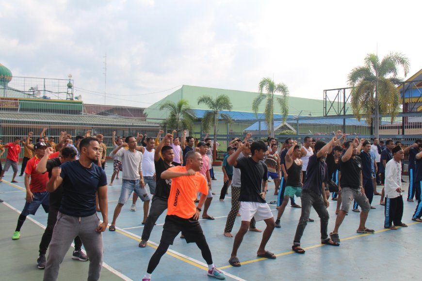 Senam Pagi Warga Binaan Lapas Pekanbaru: Wujudkan Tubuh Sehat dan Jiwa Kuat