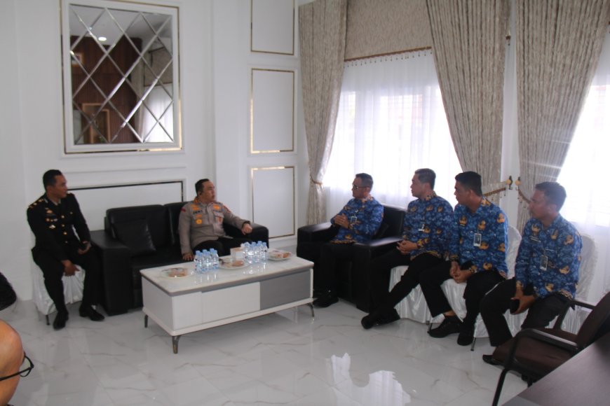 Perkuat Silaturahmi, Kapolresta Pekanbaru Kunjungi Lapa Kelas IIA Pekanbaru