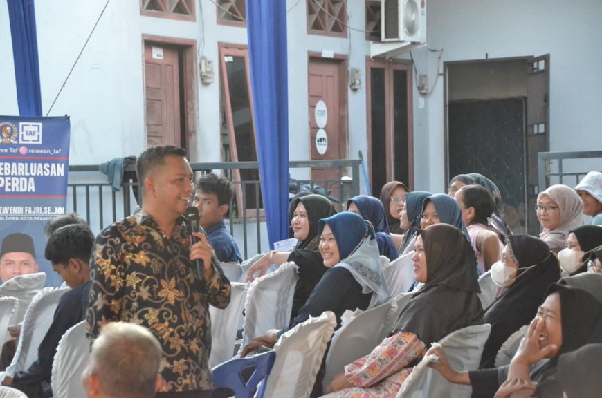 Wakil Ketua DPRD Pekanbaru Sosialisasikan Perda Nomor 13 Tahun 2021 di Bukit Raya