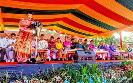 Zapin, Kebaya, dan Perempuan Melayu: Riau Rayakan Budaya di Ruang Publik