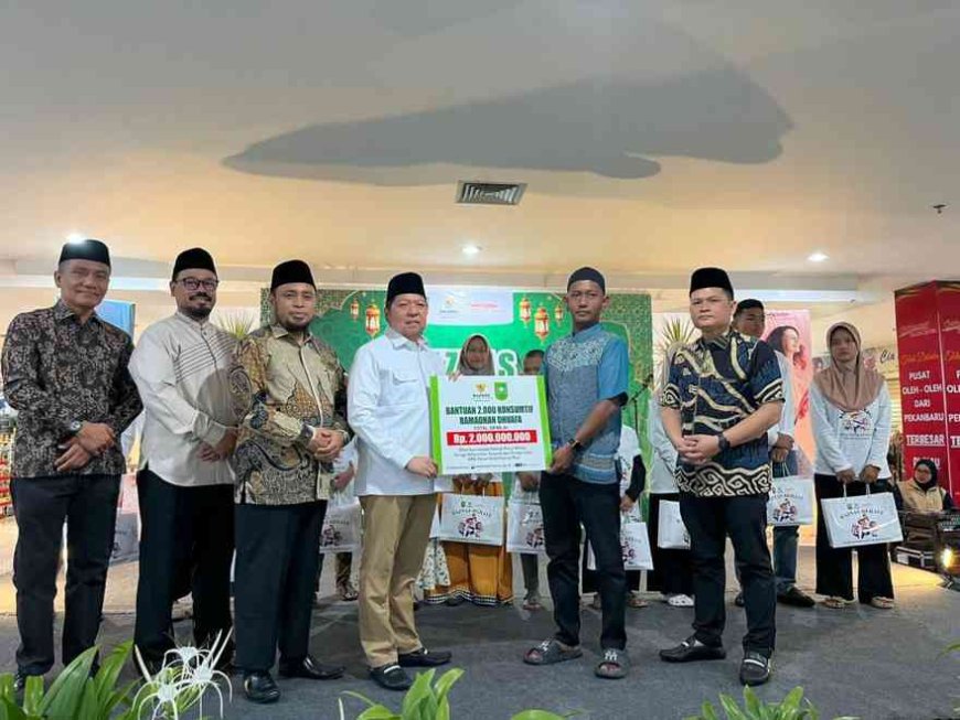 Ribuan Tenaga Kebersihan dan Security Pemprov Riau Terima Bantuan Ramadan Dhuafa